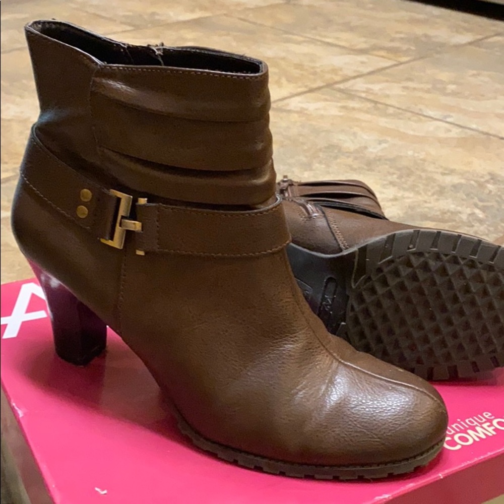 Aerosoles Brown Bootie, size 7-1/2